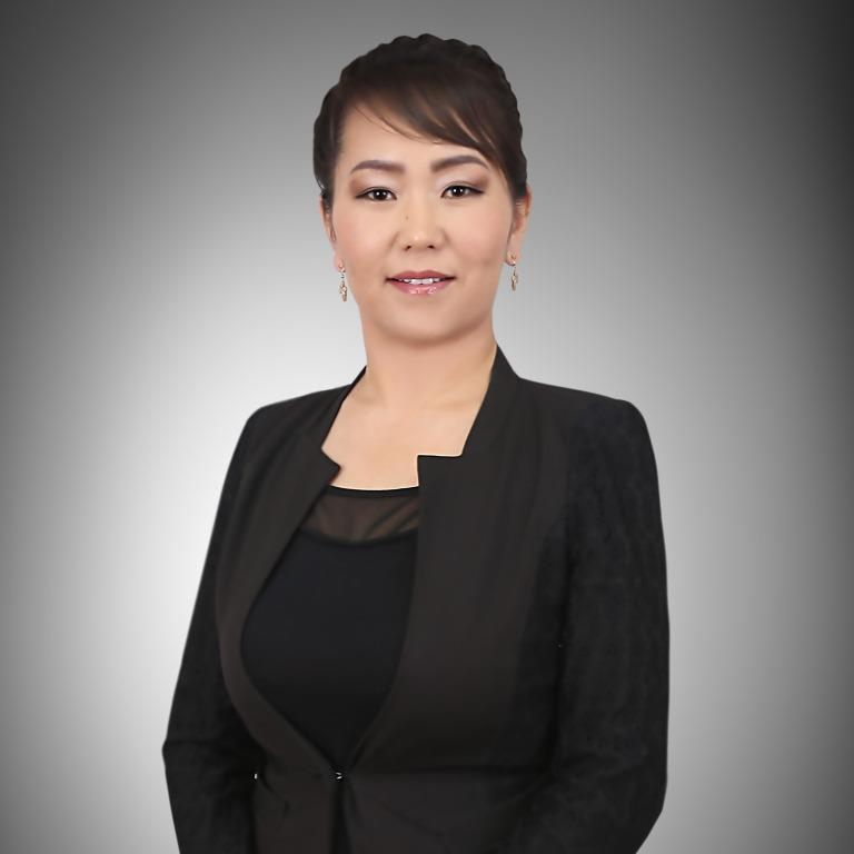 Д. Батцэцэг